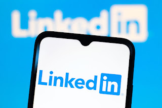 5 good reasons not to wait until you’re job hunting to use LinkedIn
