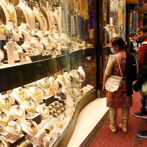 Gold prices drop early Wednesday – will UAE shoppers use this window of opportunity?